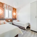 Sunny 4**** Luxury Apart With Garden In Center