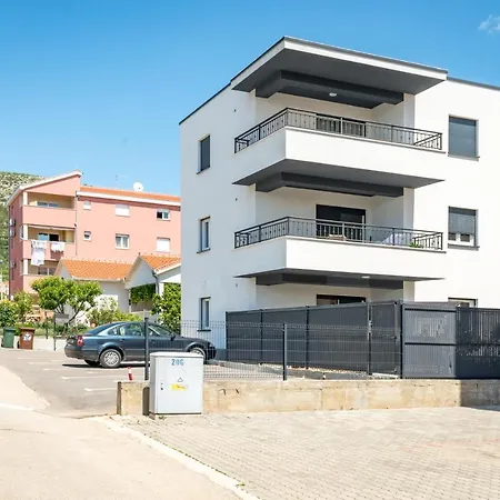 Apartament Sunny 4**** Luxury Apart With Garden In Center *