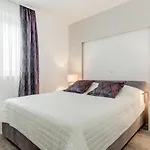 Sunny 4**** Luxury Apart With Garden In Center