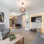 Sunny 4**** Luxury Apart With Garden In Center 트로기르