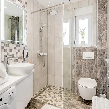 Sunny 4**** Luxury Apart With Garden In Center Trogir