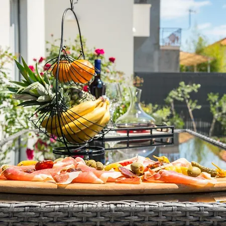 Sunny 4**** Luxury Apart With Garden In Center *