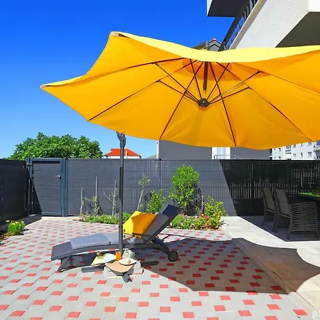 Sunny 4**** Luxury Apart With Garden In Center * Trogir