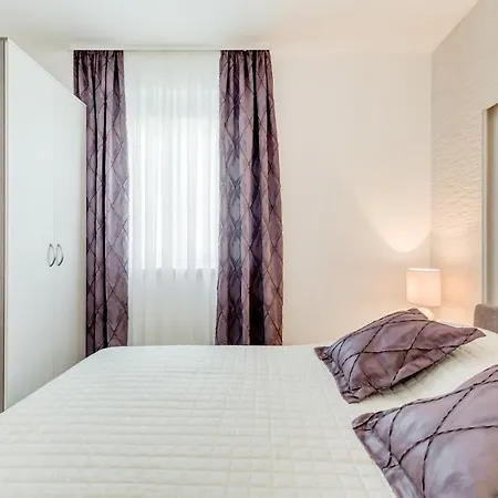 Sunny 4**** Luxury Apart With Garden In Center Trogir