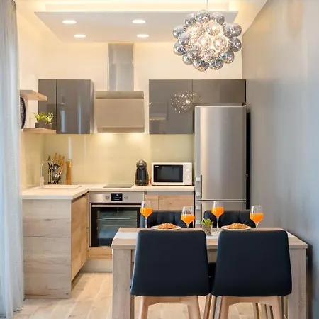 Sunny 4**** Luxury Apart With Garden In Center Apartment