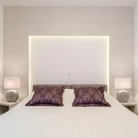 Sunny 4**** Luxury Apart With Garden In Center Apartment Trogir