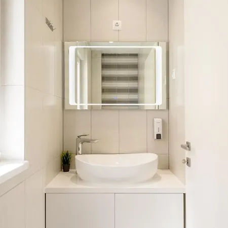 Sunny 4**** Luxury Apart With Garden In Center