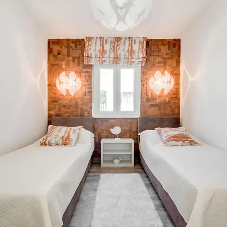Sunny 4**** Luxury Apart With Garden In Center Trogir